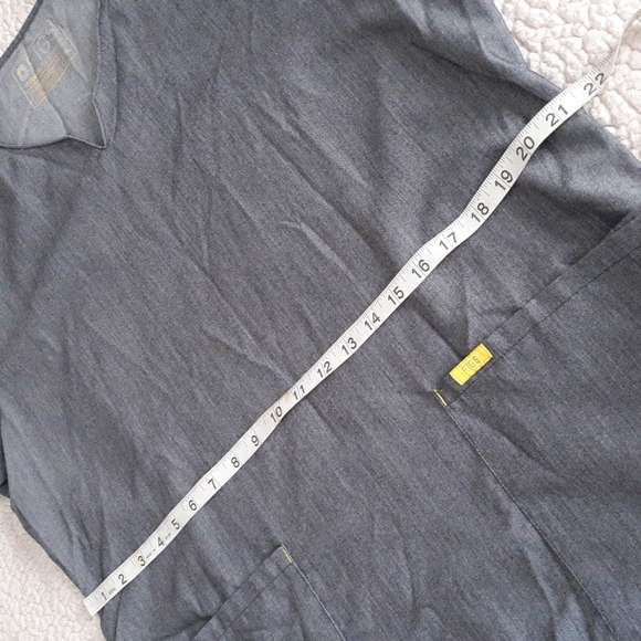 Figs XL Grey Yellow Short Sleeve Scrub Top - Picture 7 of 17
